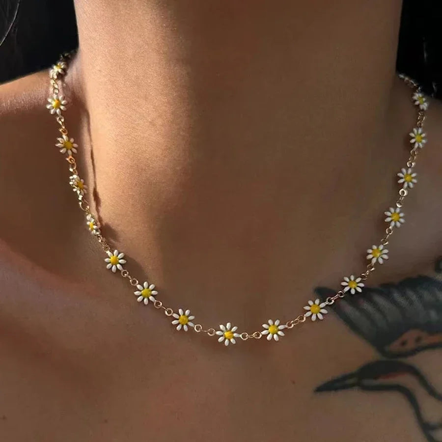 Collier Fleurs Charmantes Pour Femmes