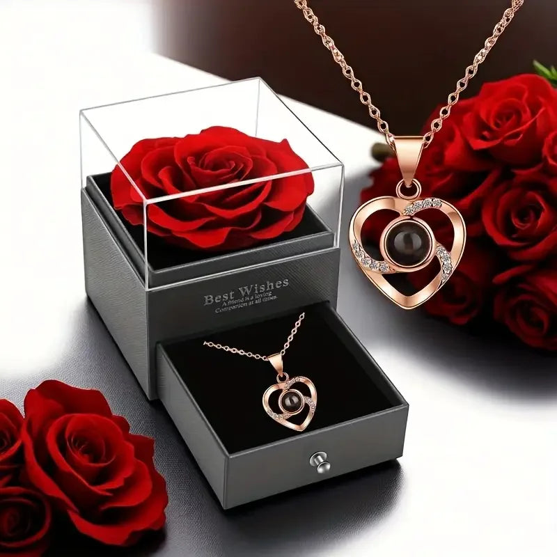 Boîte Cadeau Rose Rouge Éternelle avec Collier Cœur Doré
